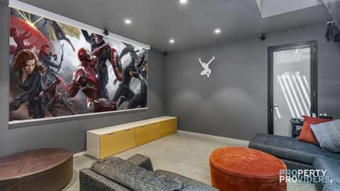 Balmain Bombshell Executive & Family Retreat - Holiday Cairns 2