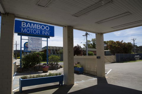 Bamboo Motor Inn - Holiday Cairns 2