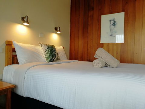 Banjo Paterson Motor Inn - Holiday Cairns 3
