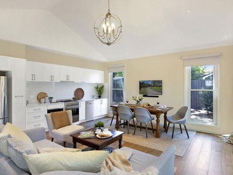 Banyula Annex - Stylish And Contemporary Retreat - Holiday Cairns 1