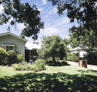 Barbara's Guesthouse - Holiday Cairns