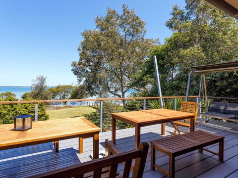Barefoot Beach House - Holiday Cairns 0