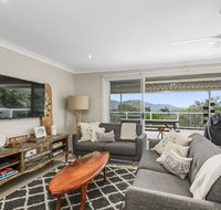 Barefoot Top Floor 32 Skyline Crescent Crescent Head - Holiday Cairns
