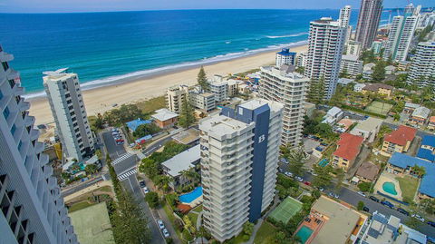 Baronnet Apartments - Holiday Cairns 0