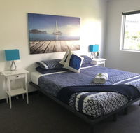 Base Brisbane Uptown - Holiday Cairns