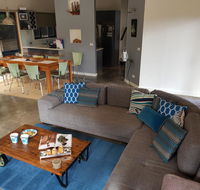 Bay Breeze Holiday Home - Holiday Cairns