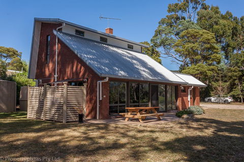 Bay Retreat Port Arthur - Holiday Cairns 0