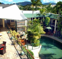 Bay Village Tropical Retreat  Apartments - Holiday Cairns