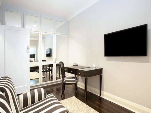BAYSIDE RETREAT-hosted By:L'Abode Accommodation - Holiday Cairns 1