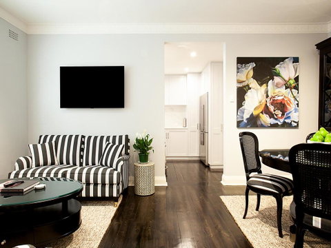BAYSIDE RETREAT-hosted By:L'Abode Accommodation - Holiday Cairns 0