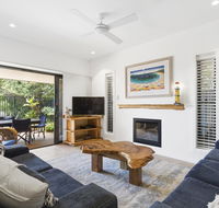 Bayvilla 4  The Beach - Holiday Cairns