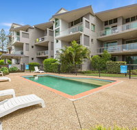 BEACH BLISS LUXURIOUS APARTMENT with POOL - Holiday Cairns