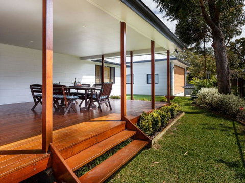Beach House - Holiday Cairns 1