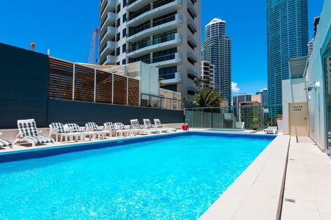 Beachcomber Resort - Official - Holiday Cairns 1