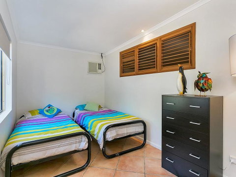 Beachcomber Trinity Beach - Holiday Cairns 1