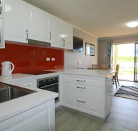 Beachfront 2 25 Willow Street - Holiday Cairns