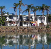 Beachfront 5 25 Willow Street - Holiday Cairns