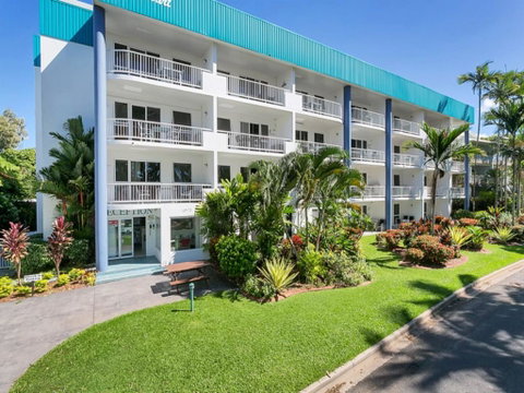 Beachfront Apartment Agincourt Clifton Beach - Holiday Cairns 2