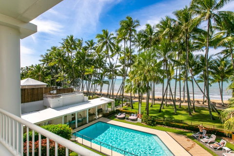 Beachfront Apt. In Alamanda Beachfront Resort (17) - Holiday Cairns 3