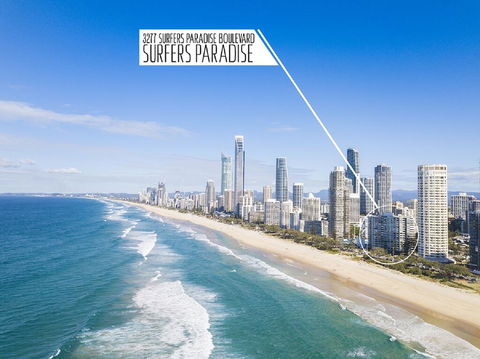 Beachfront Homely APT CBD Sleeps 8 Pool Spa Sauna Tennis AC WiFi - Holiday Cairns 0