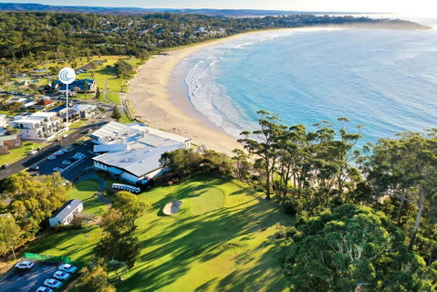 Beachfront One, Mollymook - Holiday Cairns 3