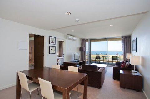 Beachfront Resort Torquay, Australia - Holiday Cairns 3
