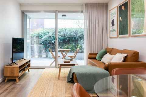 Richmond Retreat With Courtyard Parking - Holiday Cairns 3