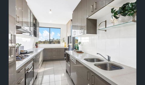 Resort Style 1 Or 2 Bedroom With Pool And Free Parking - Holiday Cairns 3