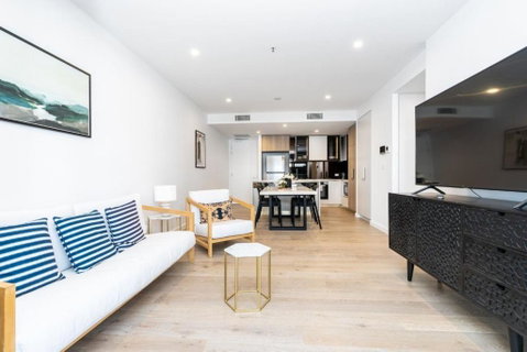 Restful Apt Near ANZAC Park West - Holiday Cairns 1