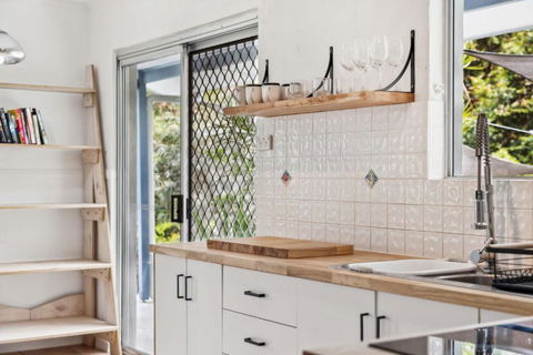 Red Rock Rest - Holiday Cairns 0