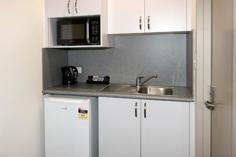 Reef Gardens Motel - Holiday Cairns 1