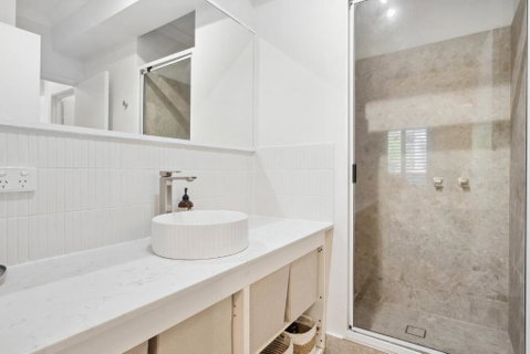 REGL20/11 - Regal In East Perth - Holiday Cairns 3