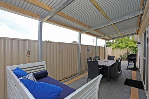 Relax At Falcon By The Bay - Holiday Cairns 3