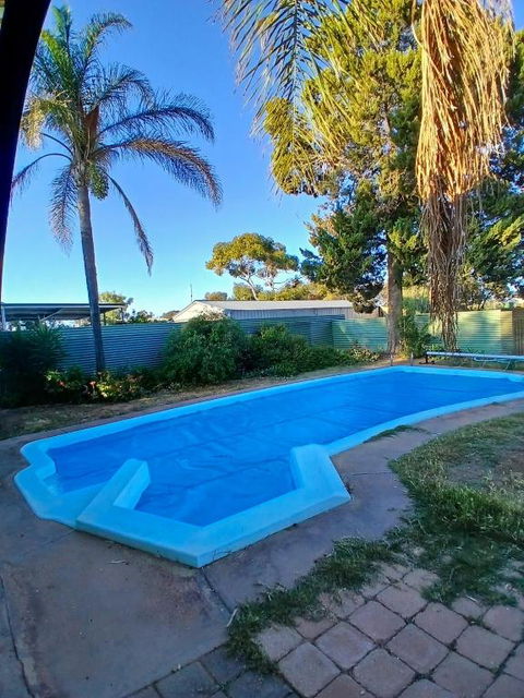 Renovated 3BD With Pool And Spa Bath - Holiday Cairns 1