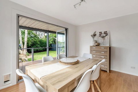 Renovated Beach Home Relax Unwind - Holiday Cairns 1
