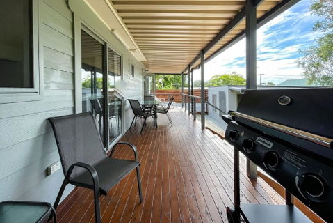 Renovated Beach Home Relax Unwind - Holiday Cairns 2