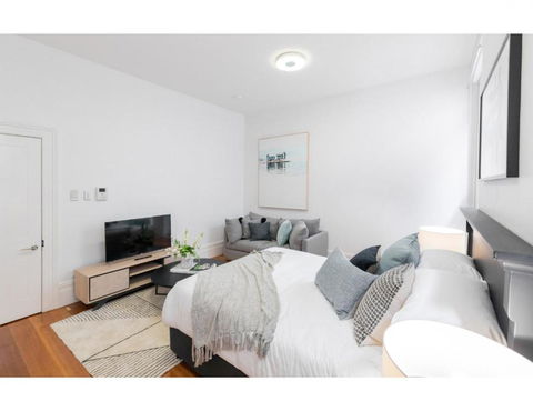 Renovated Studio In Bohemian Area Close To City - Holiday Cairns 1