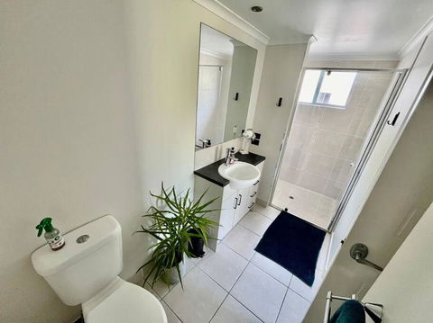 Resort Style Holiday Unit - Holiday Cairns 2