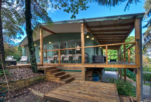 Ribbon Gum Lodge - Holiday Cairns 0