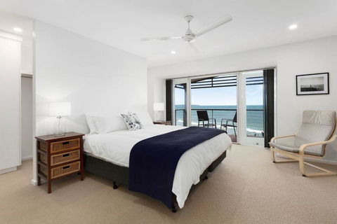 Rip N View - Holiday Cairns 1