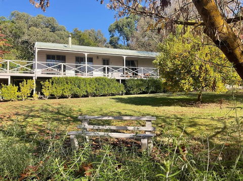 Rivendell Cottage - Holiday Cairns 0