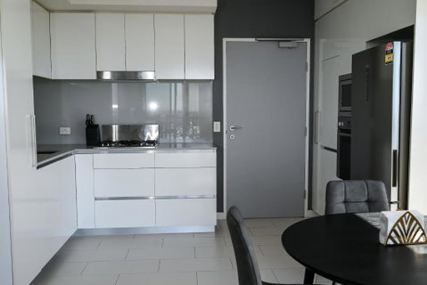 River View Apartment In Brisbane With Parking - Holiday Cairns 3