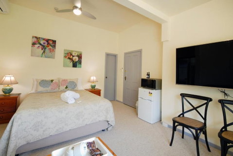 Riverview Boutique Motel - Holiday Cairns 0