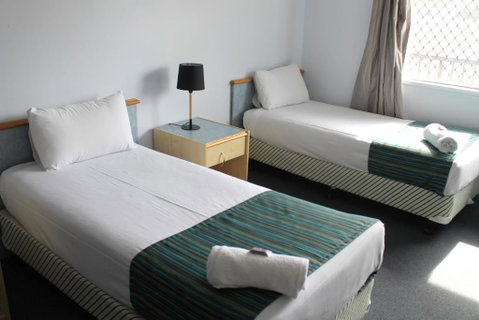 Rocky Glen Hotel Motel Gladstone - Holiday Cairns 1