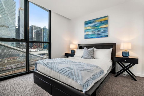 Rooftop Pool 2BR Apartment At Marvel Stadium With Free Parking - Holiday Cairns 3