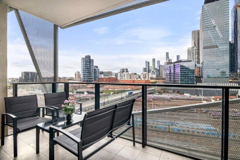 Rooftop Pool 2BR Apartment At Marvel Stadium With Free Parking - Holiday Cairns 2