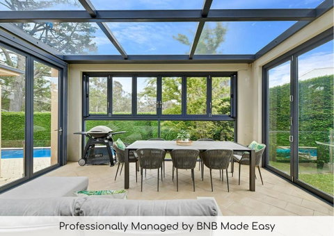 Roselawn Retreat - Pool, Incredible Views, Sleeps 8 - Holiday Cairns 0
