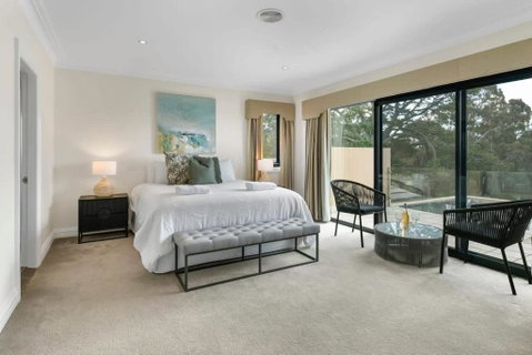 Roselawn Retreat - Pool, Incredible Views, Sleeps 8 - Holiday Cairns 2