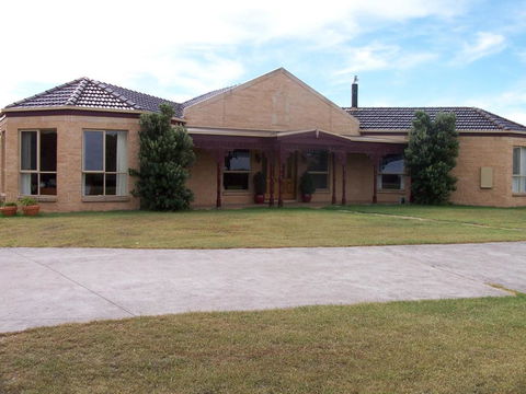 Roshnier Apartment - Holiday Cairns 0