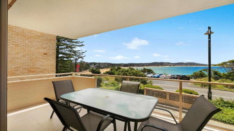 Roweshaven Amazing Views, Close To Beach Accom Holidays - Holiday Cairns 0